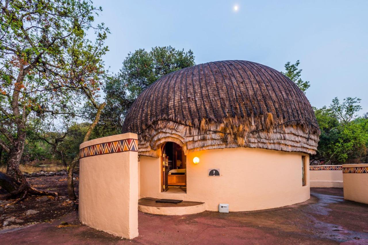 aha Lesedi African Lodge&Cultural Village Broederstroom Extérieur photo