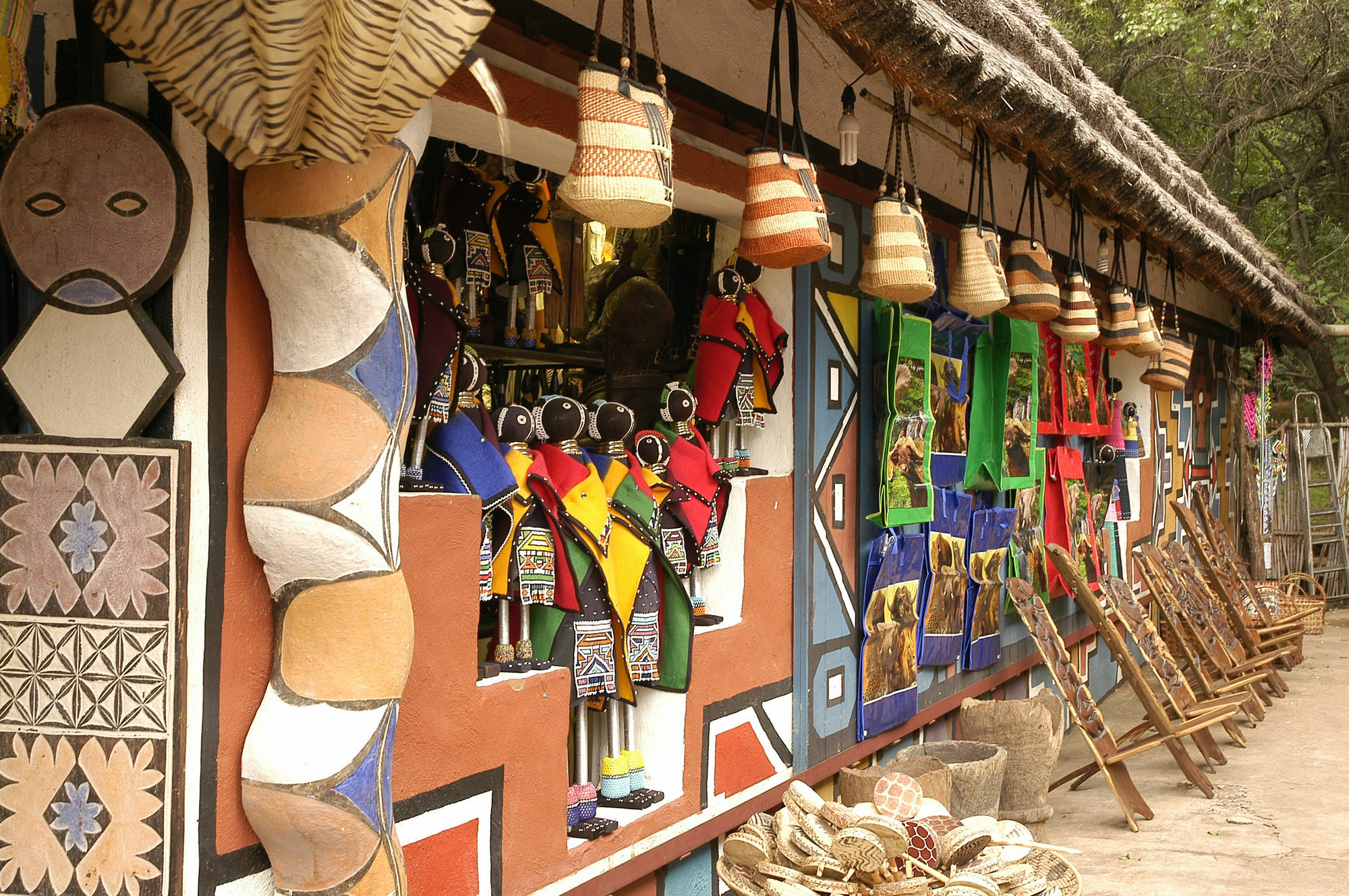 aha Lesedi African Lodge&Cultural Village Broederstroom Extérieur photo