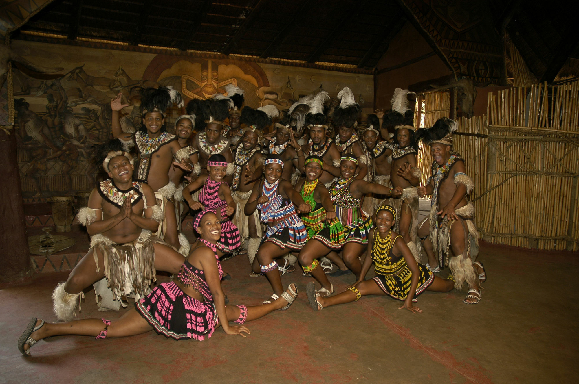 aha Lesedi African Lodge&Cultural Village Broederstroom Extérieur photo