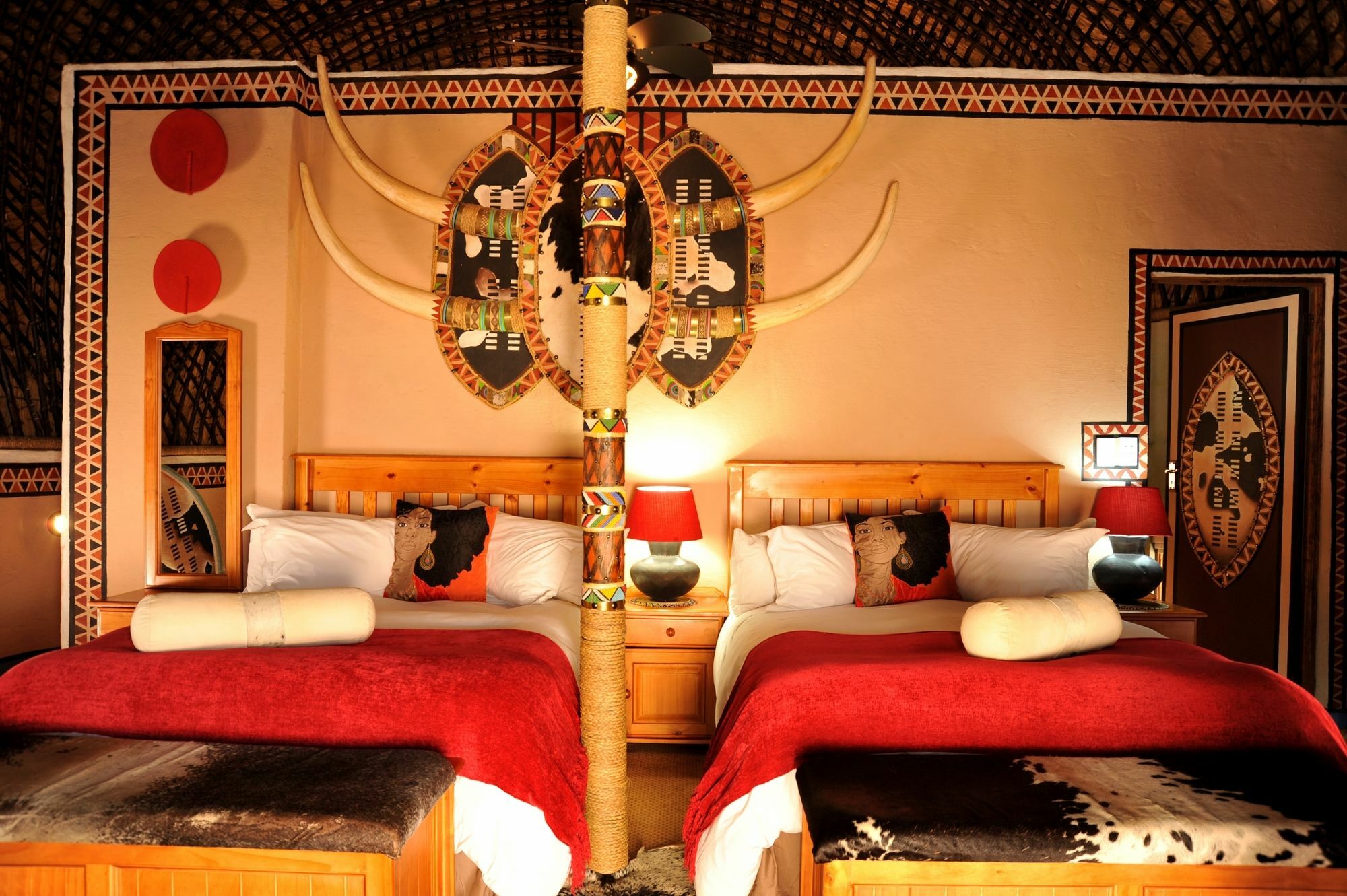 aha Lesedi African Lodge&Cultural Village Broederstroom Extérieur photo