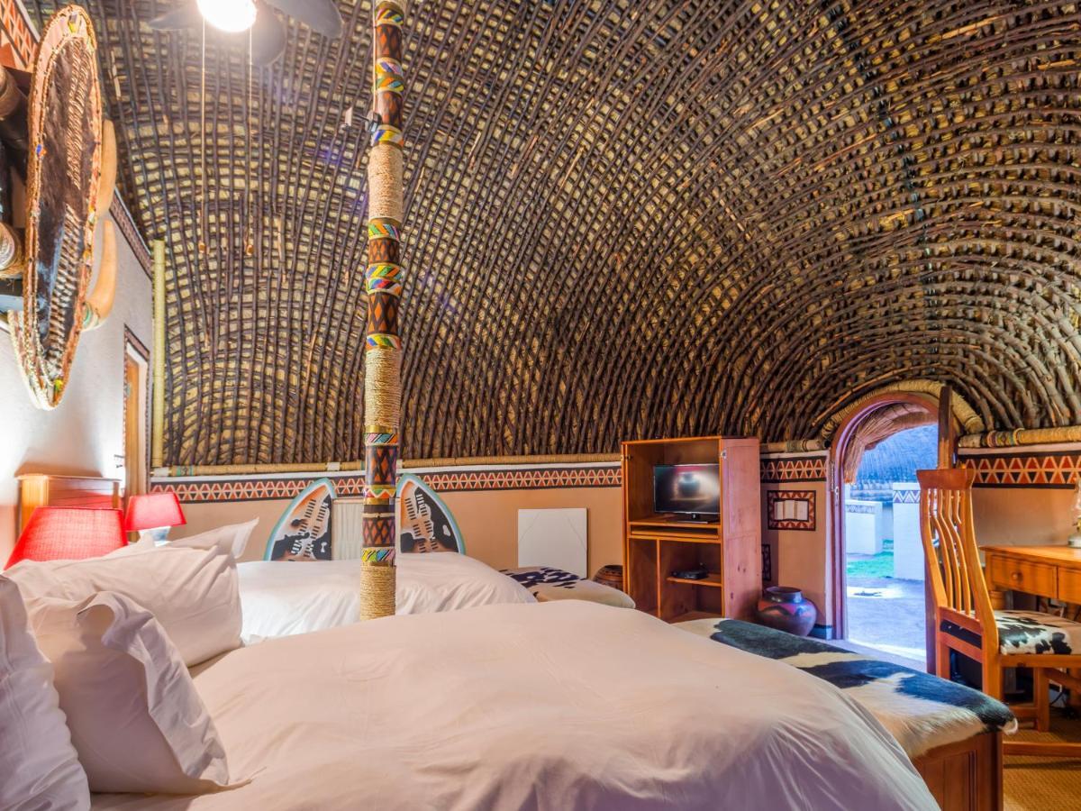 aha Lesedi African Lodge&Cultural Village Broederstroom Extérieur photo
