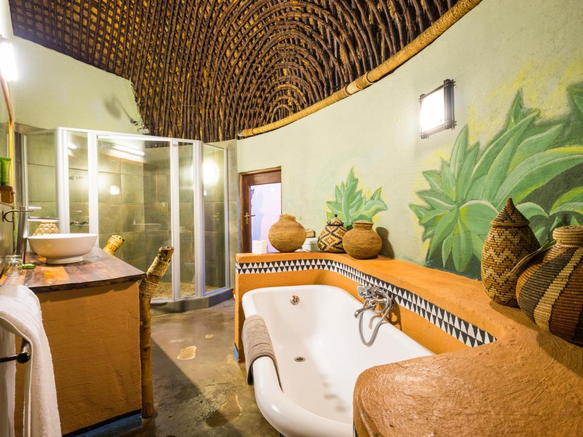 aha Lesedi African Lodge&Cultural Village Broederstroom Extérieur photo