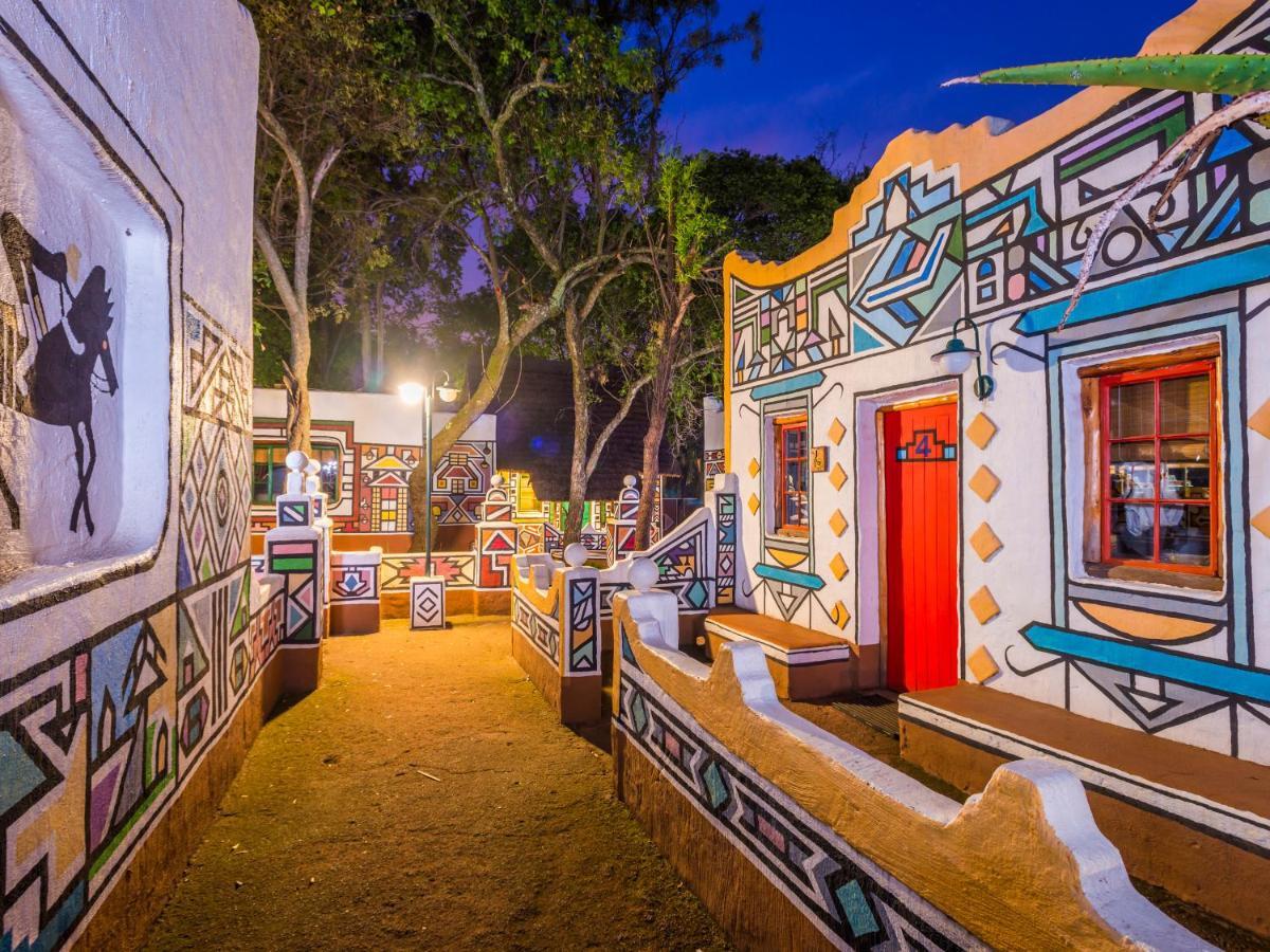 aha Lesedi African Lodge&Cultural Village Broederstroom Extérieur photo