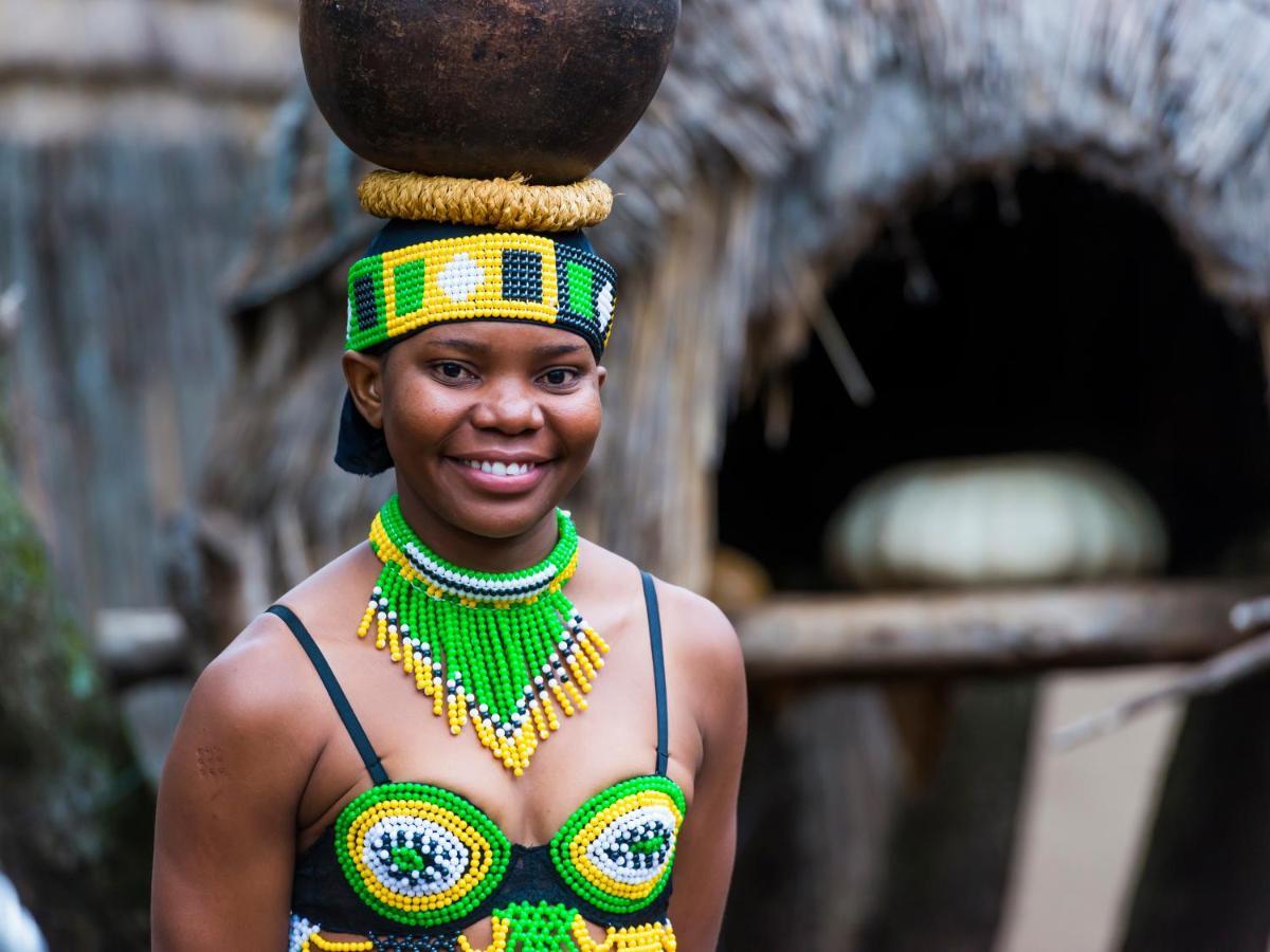 aha Lesedi African Lodge&Cultural Village Broederstroom Extérieur photo
